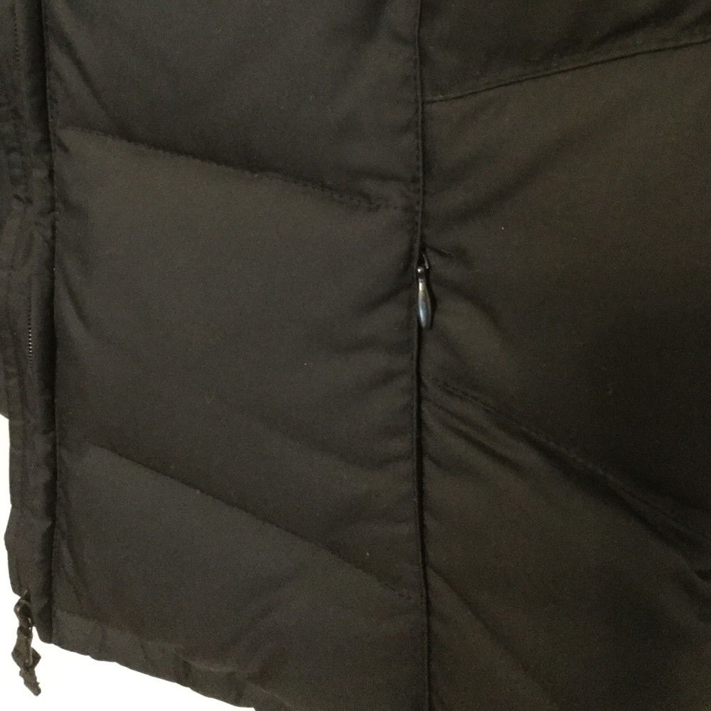 Black Tommy Hilfiger Puffer Vest. L Worn once. EUC - Picture 8 of 8